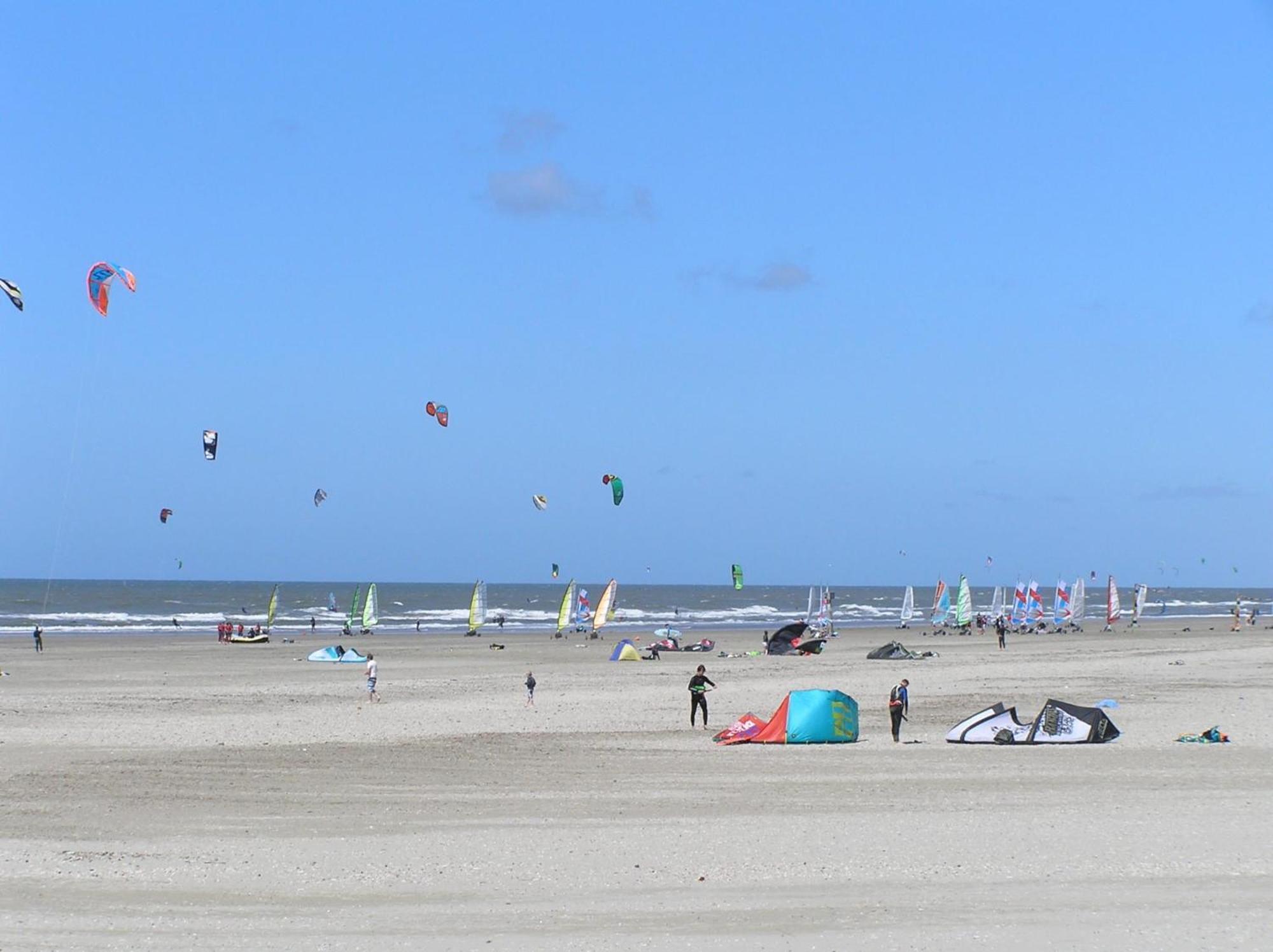 Chalet Playa Direct Aan Zee In Ijmuiden Kültér fotó
